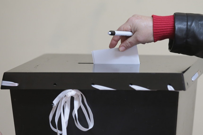 Os partidos continuam a aprovar as listas para as eleições europeias
