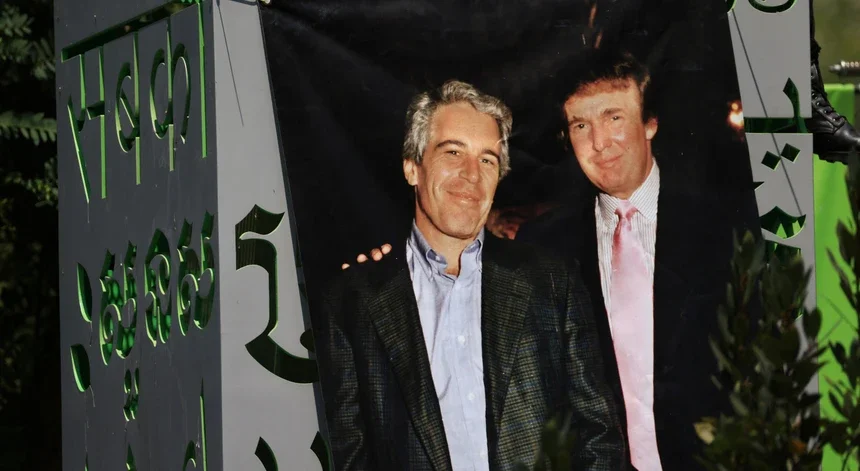 Governo dos EUA reexamina documentos de caso Epstein após acusações de ocultação de ficheiros