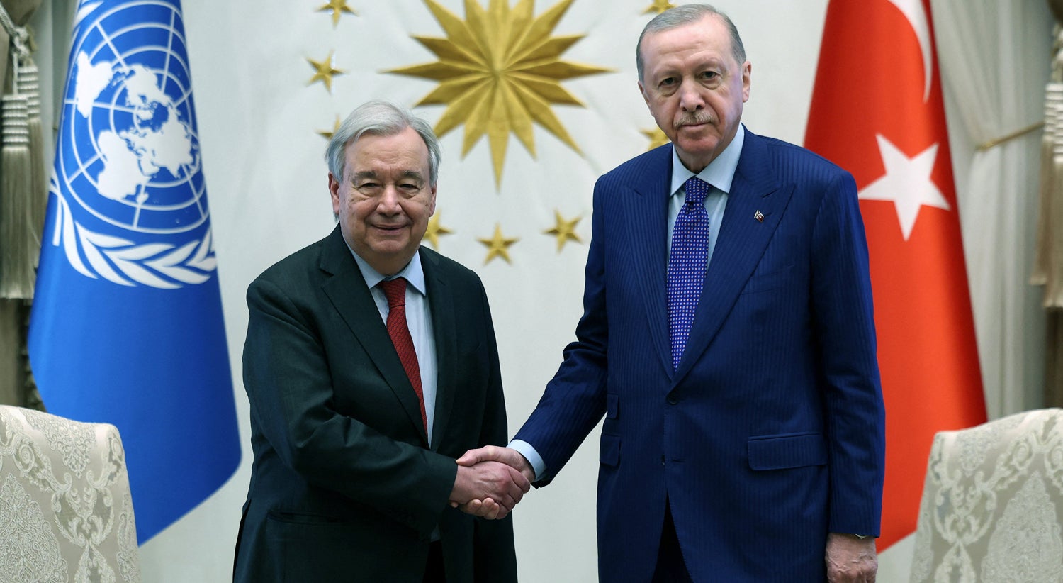 Erdogan entrega Prémio Ataturk da Paz a Guterres pelo trabalho com refugiados e Gaza