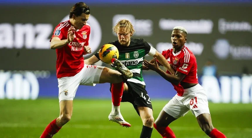 Sporting obrigado a bater invencível Benfica com FC Porto atento