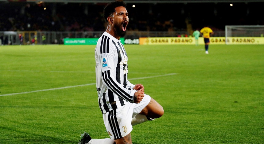 Imagem de Juventus regressa às vitórias