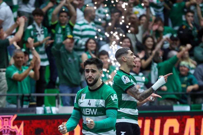 Sporting goleia AEK na abertura dos oitavos da Liga dos Campeões de futsal