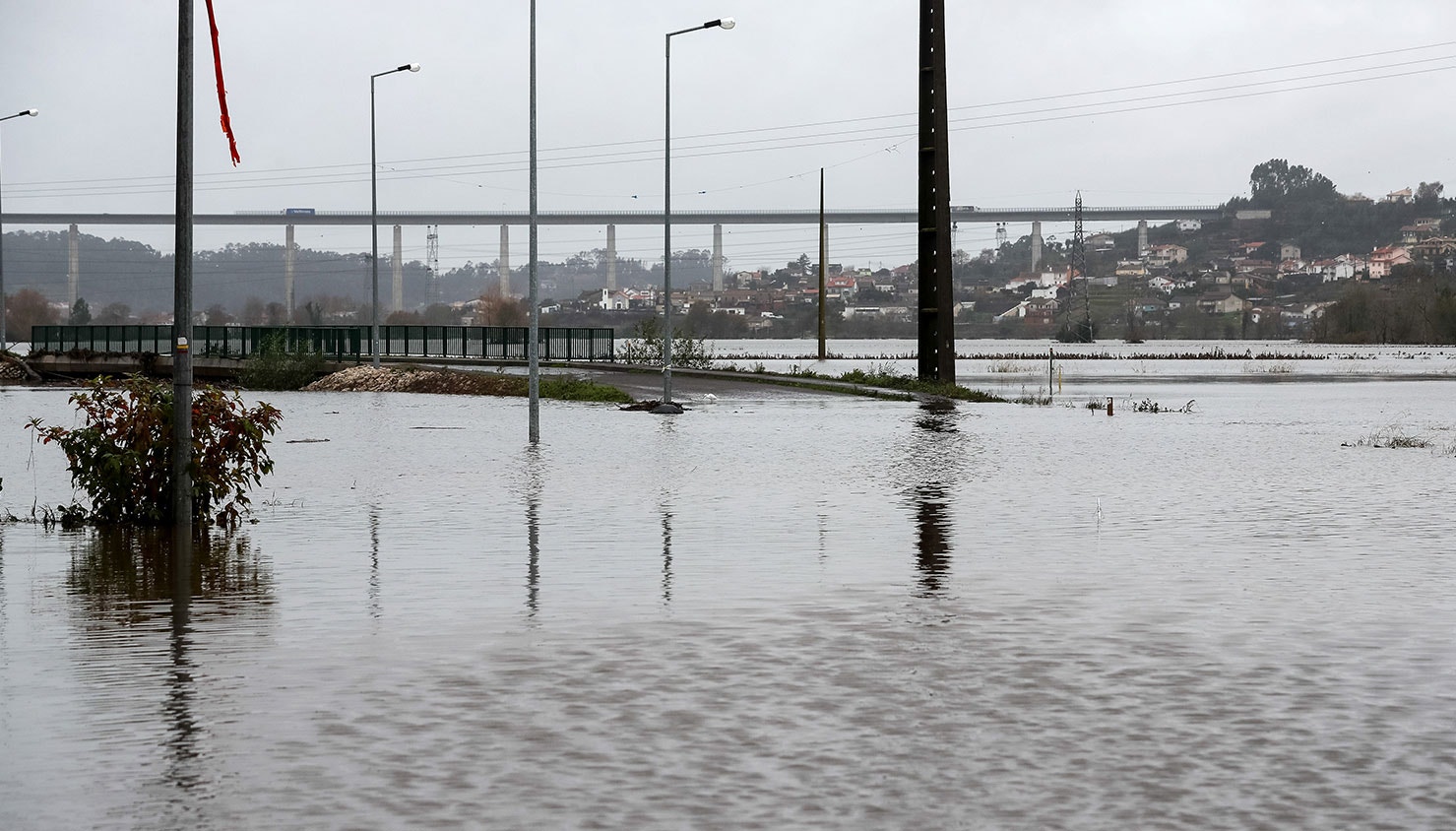  A subida do n&iacute;vel da &aacute;gua do rio &Aacute;gueda provocou a inunda&ccedil;&atilde;o da zona ribeirinha | Paulo Novais - Lusa 