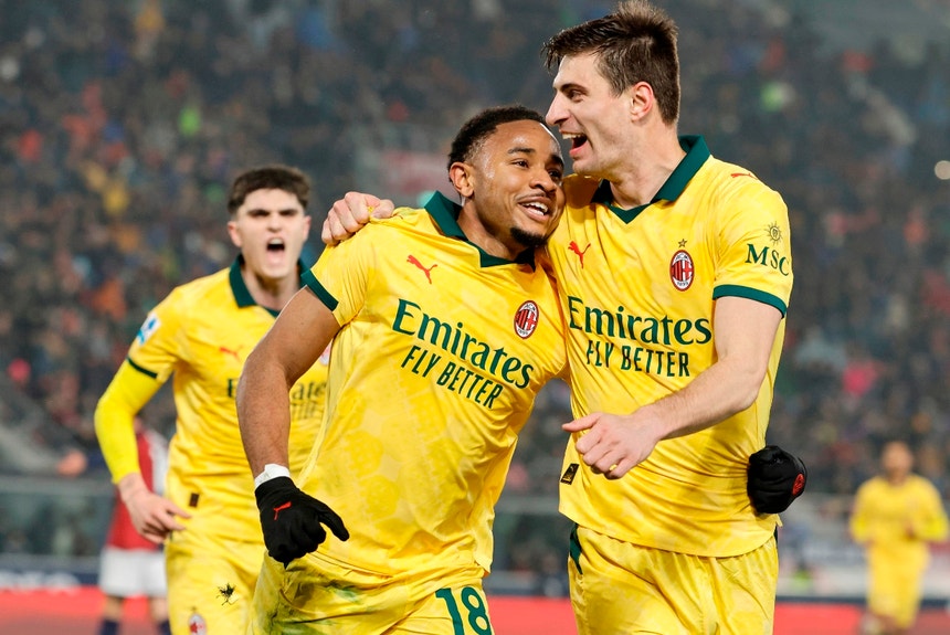 AC Milan com vitória folgada em Bolonha e com Leão e João Mário no banco