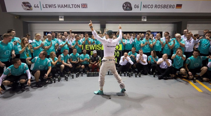 8ª vitória de 2016 para Rosberg
