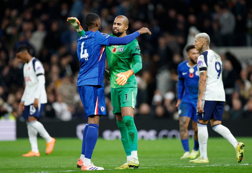 Chelsea ganha em casa do Tottenham e regressa às vitórias na Liga inglesa