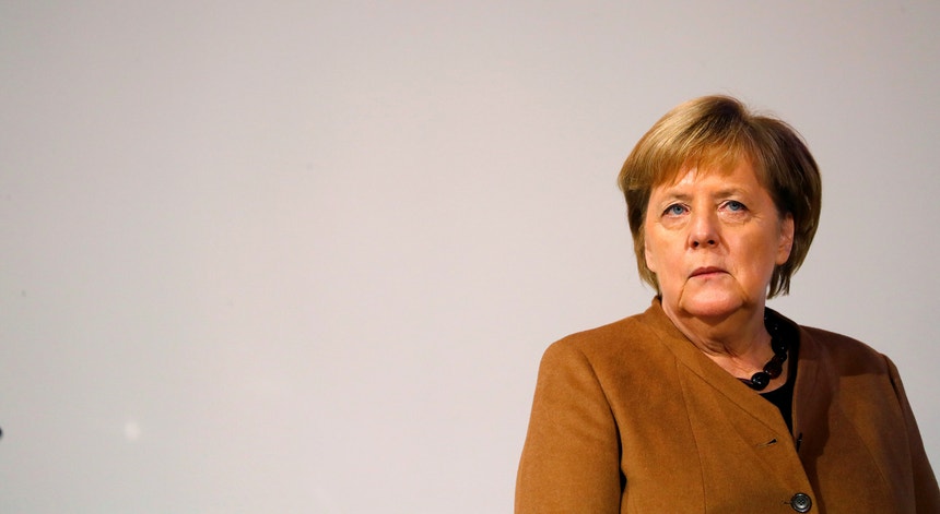 O novo líder da CDU será eleito no congresso que decorre em Hamburgo entre 7 e 8 de outubro
