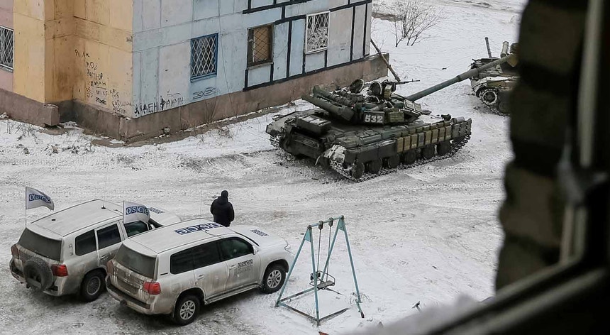 A patrulha viajava hoje de automóvel na província de Lugansk, quando a explosão ocorreu junto à localidade de Prishib
