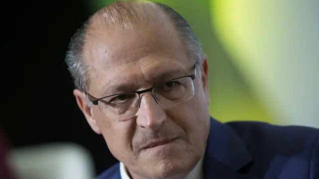 Vice-presidente do Brasil diz que país "muda de st