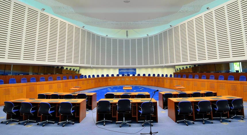 Imagem de Tribunal Europeu dos Direitos do Homem, "como todos os que defendem Direitos Humanos atualmente, está sob ataque"