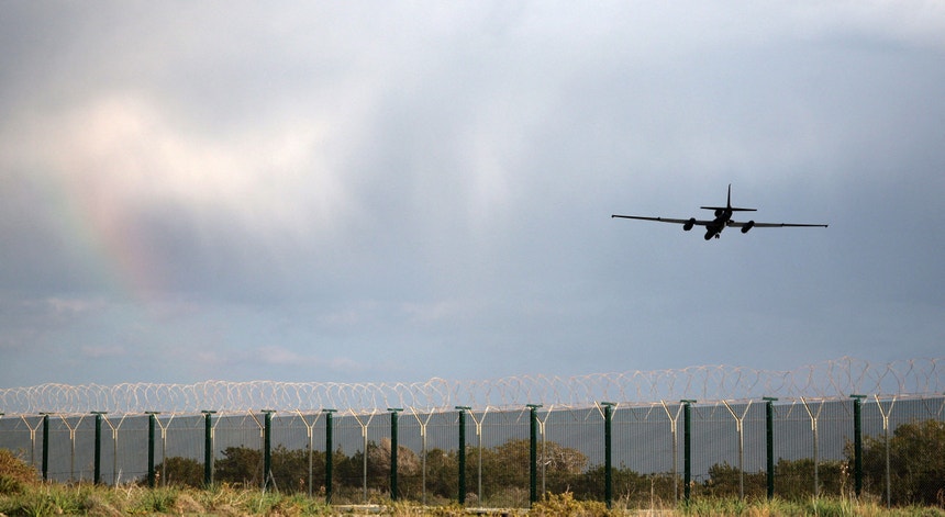 EUA começaram a usar bases militares britânicas para 