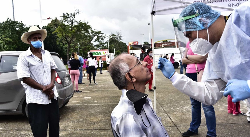 Testar parece não ser suficiente para travar o novo coronavírus no México
