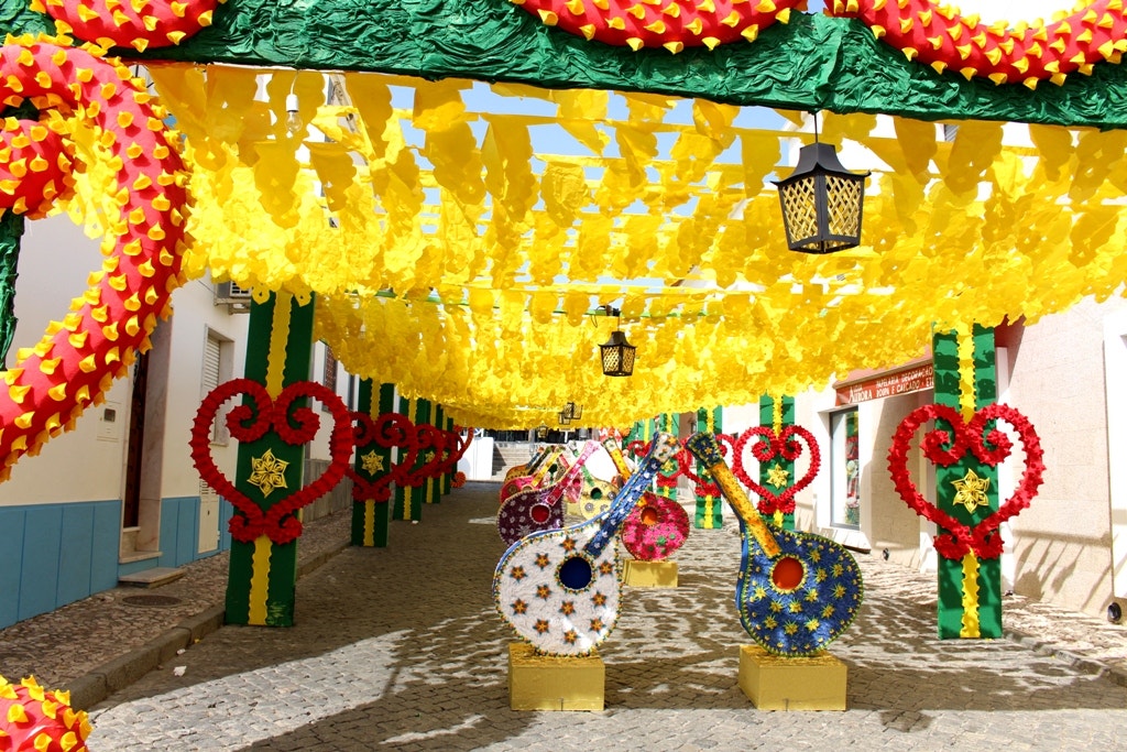  Enviada por Constan&ccedil;a Matias - Ruas de papel 