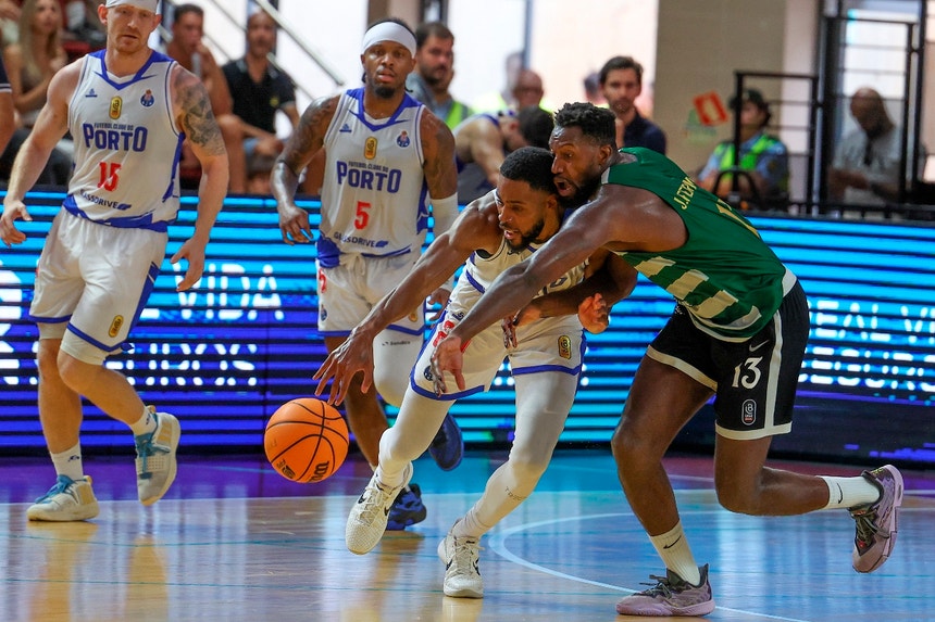 Imagem de Campeão FC Porto vence Sporting por 80-76  e conquista Supertaça de basquetebol