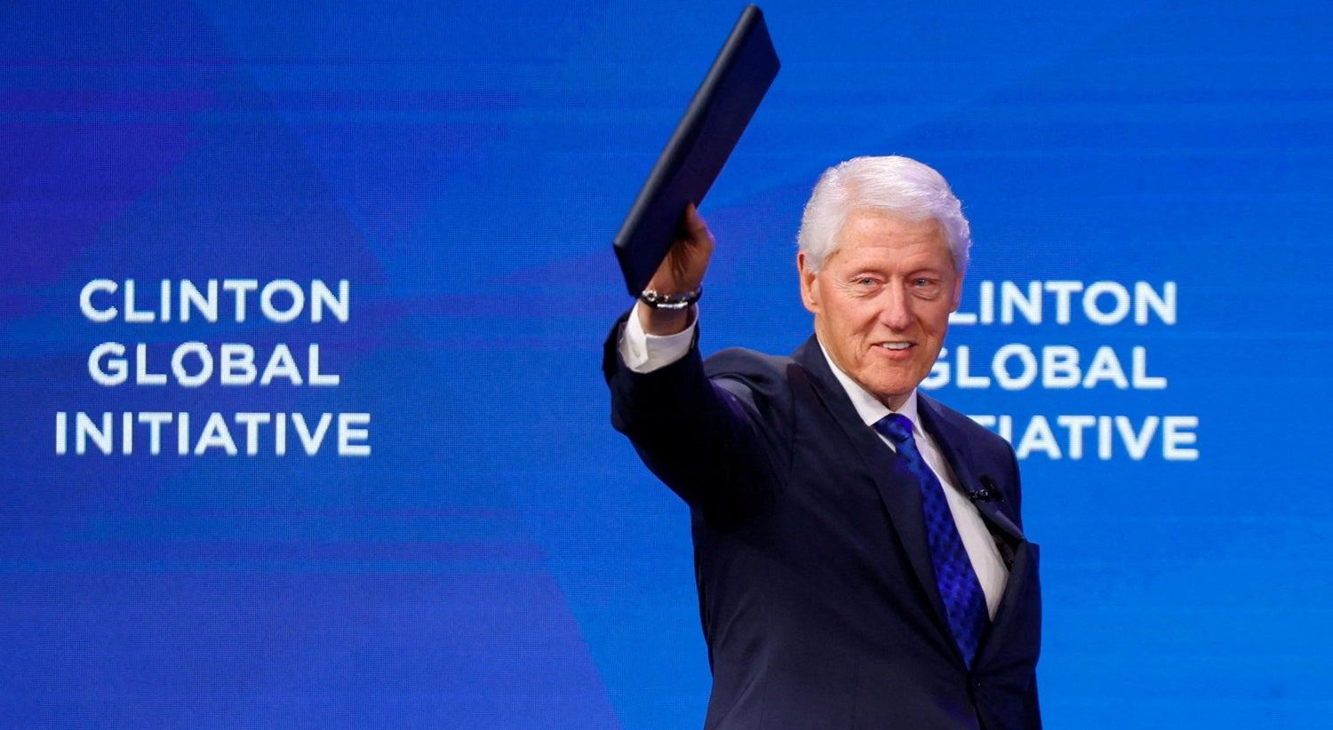 Bill Clinton garante que não fez nada de errado