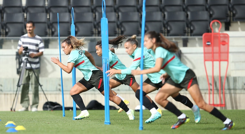 A seleção feminina de Portugal corre para o Mundial de 2023
