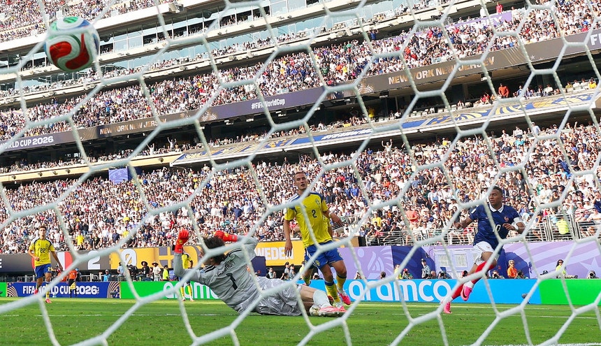 Imagem de França demolidora elimina Suécia e joga oitavos com Paraguai