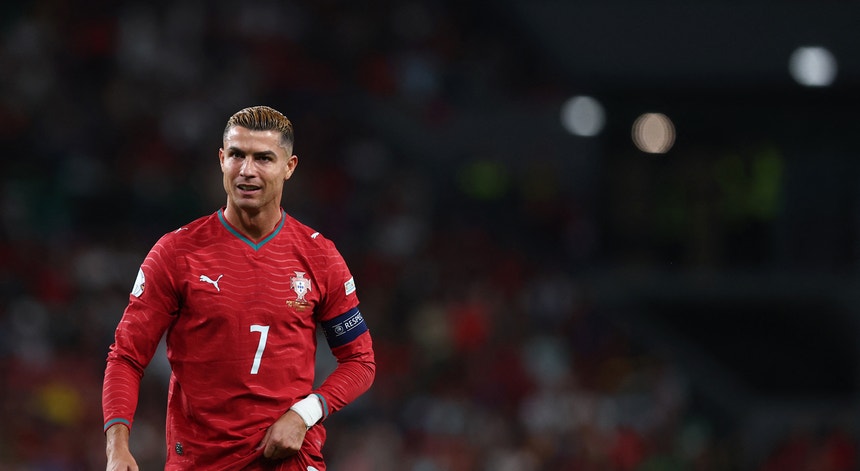 Imagem de Cristiano Ronaldo quebra o silêncio, pede desculpas e deixa futuro em aberto