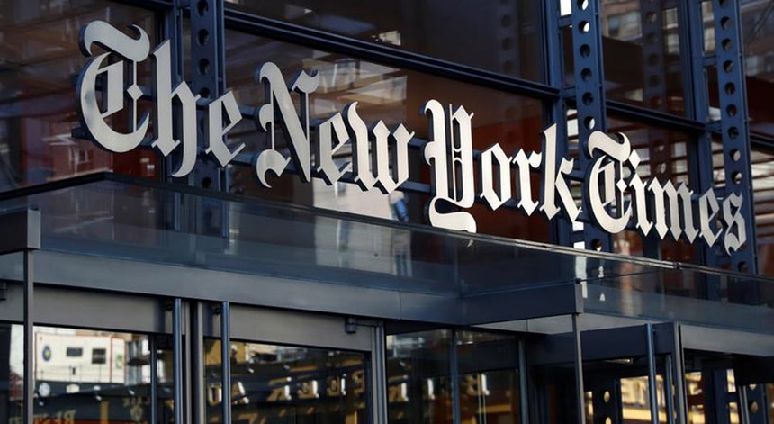 O Jornal New York Times diz que a Rússia pediu ajuda militar à China
