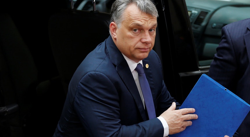 O primeiro-ministro húngaro quer referendar ainda este ano a quota de distrbuição de refugiados defendida por Bruxelas
