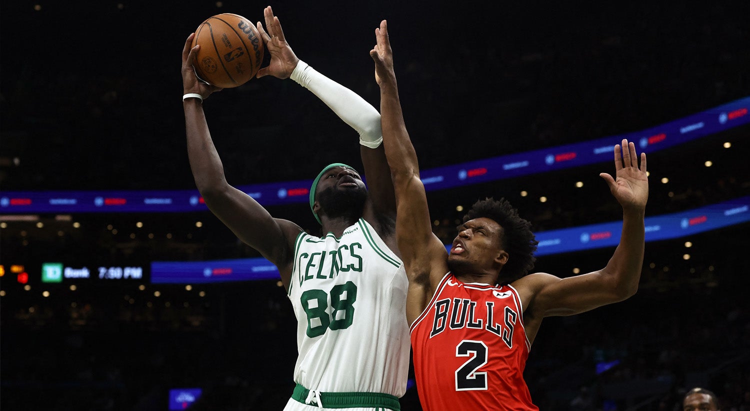 Queta marca oito pontos em vitória sobre dos Celtics sobre os Bulls