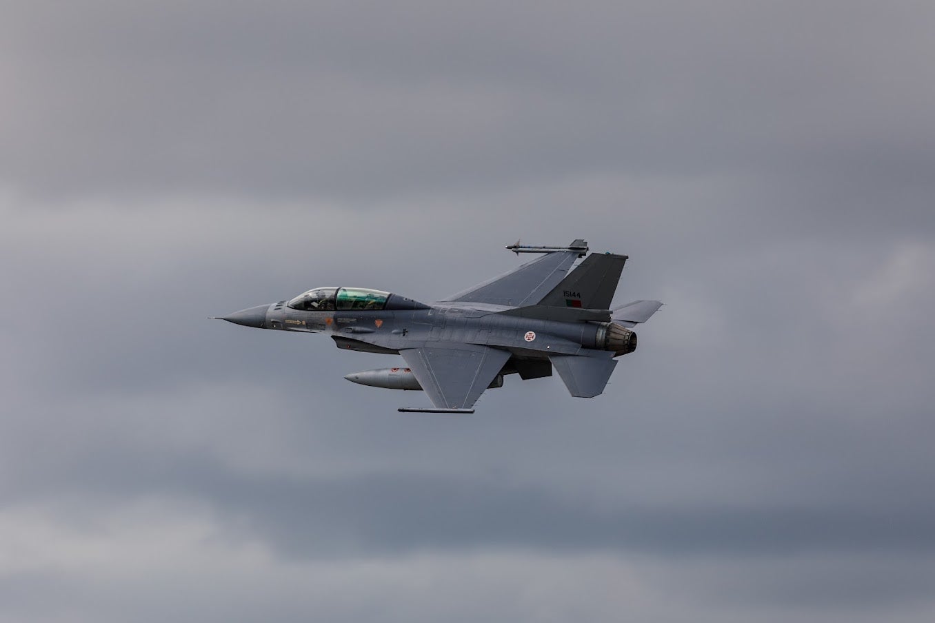 Força Aérea explica fenómeno sonoro de forte intensidade de ontem com passagem de F16M