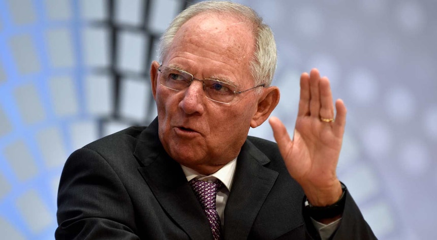 Porta-voz do Ministério das Finanças afirmou que o ministro das Finanças, Wolfgang Schäuble, "aprecia muito" o trabalho do seu homólogo holandês à frente do Eurogrupo
