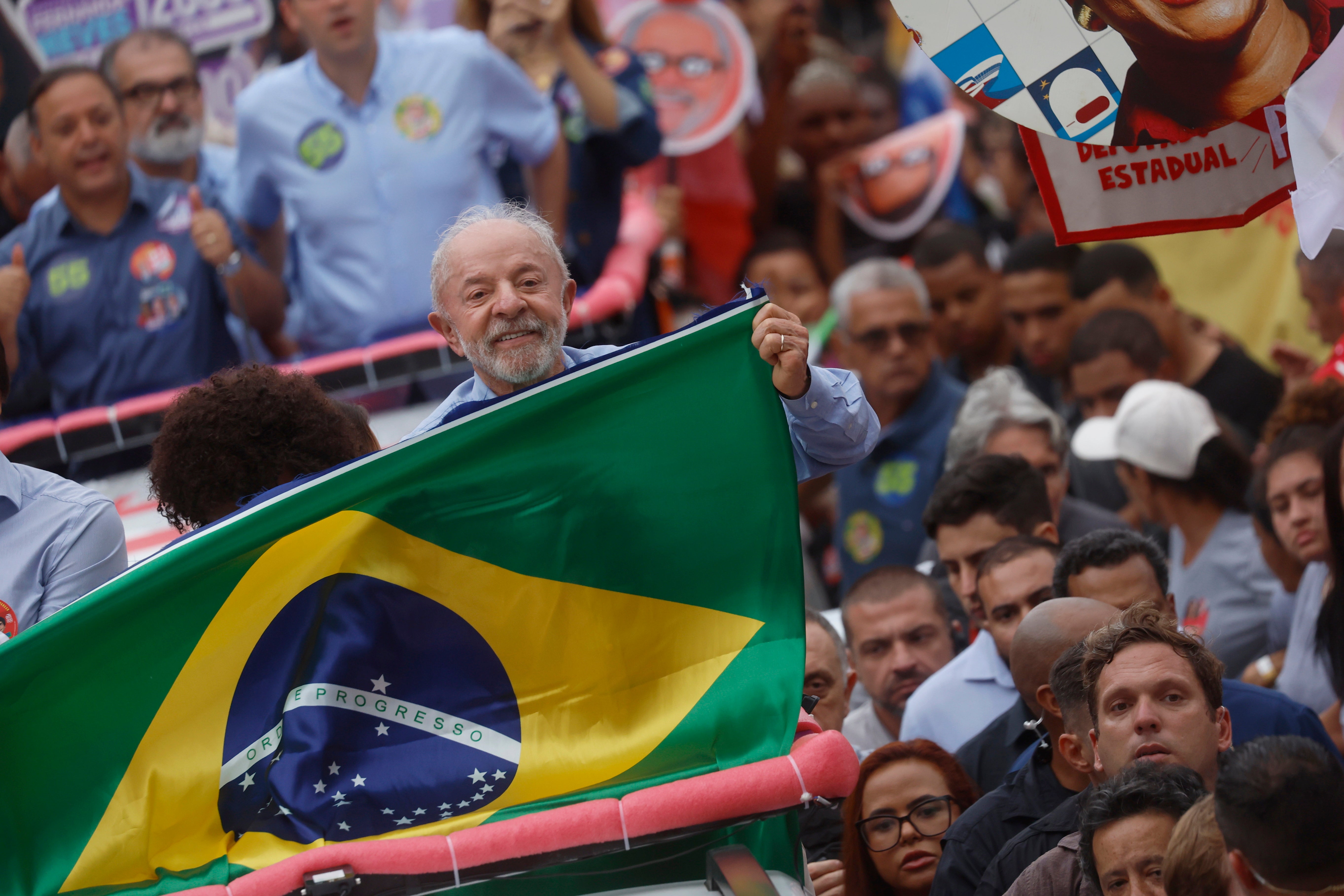 Empate técnico entre Lula e Bolsonaro a uma semana das eleições presidenciais no Brasil
