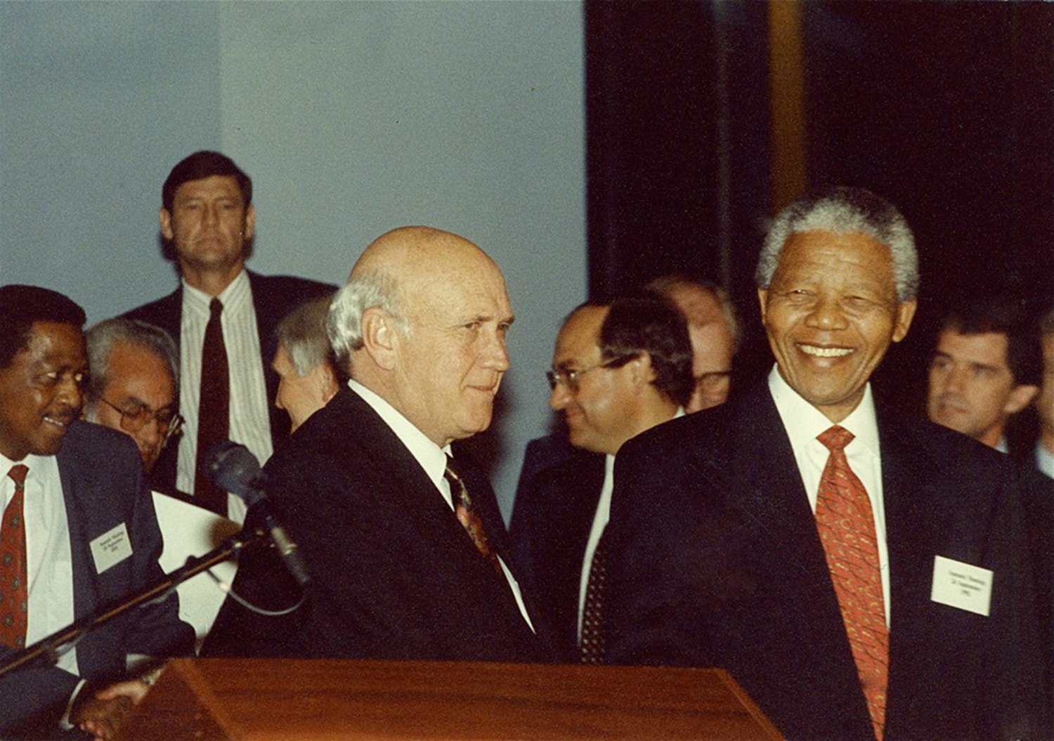  Anunciam acordo de data para as primeiras elei&ccedil;&otilde;es multirraciais na &Aacute;frica do Sul (1994) /Foto: Ant&oacute;nio Mateus - RTP 
