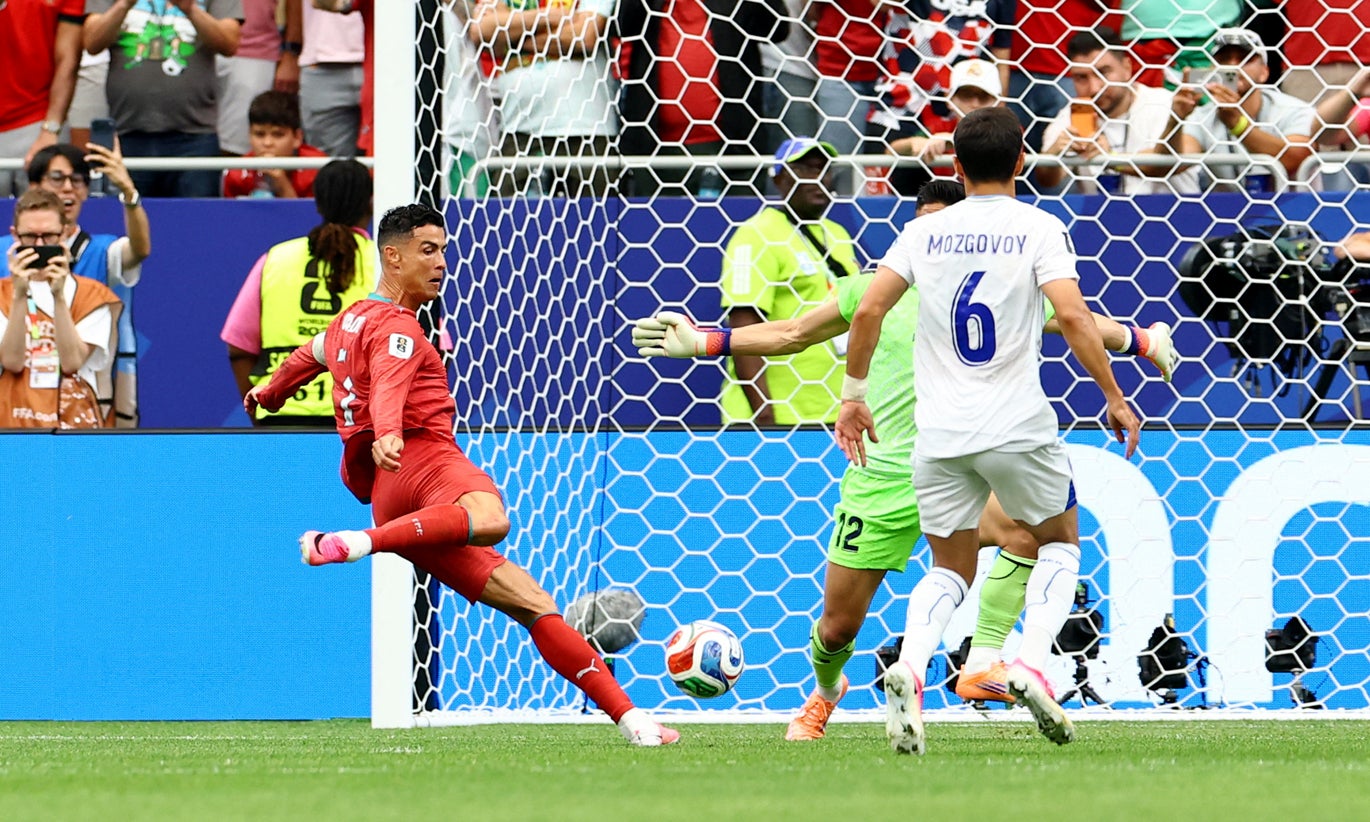 M�o cheia de golos para Portugal derrotar Uzbequist�o