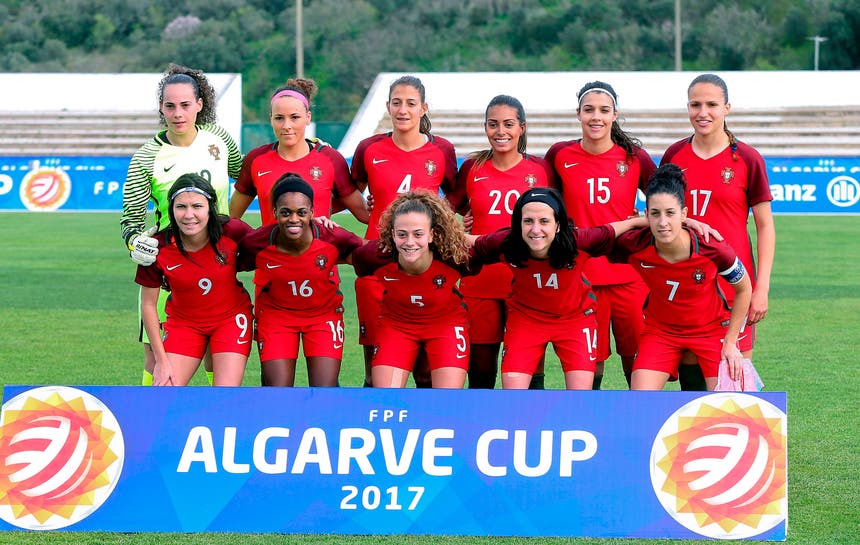 Seleção feminina mantém 38º lugar no "ranking" FIFA