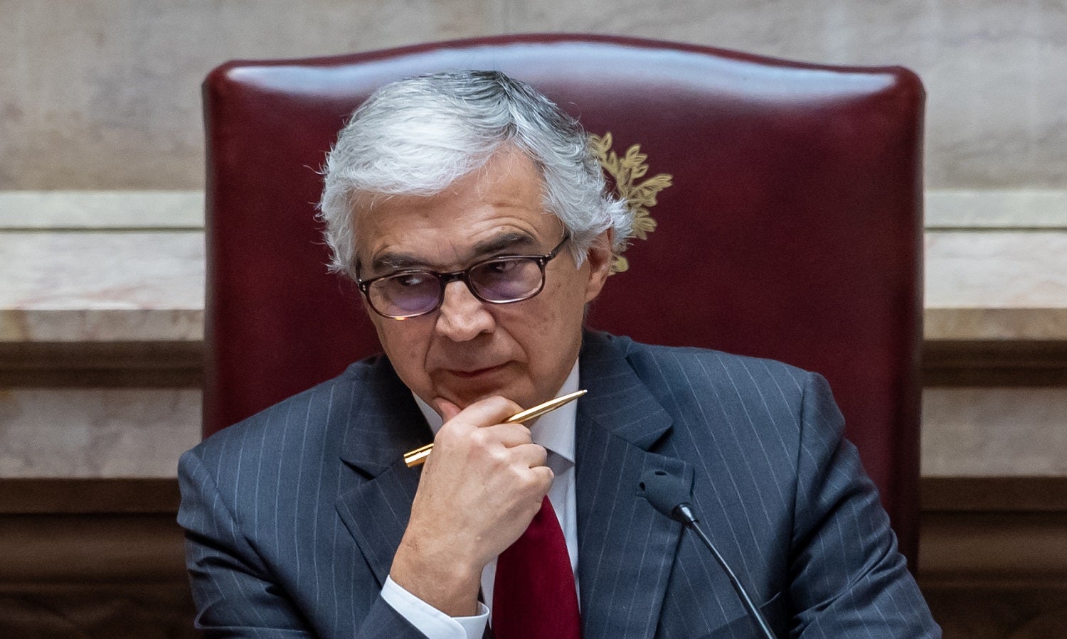 Aguiar-Branco cria grupo para analisar entidades independentes na órbita do parlamento