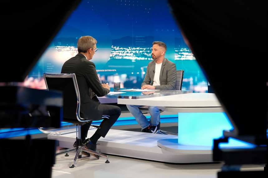 Imagem de Fabian Figueiredo na Grande Entrevista com a experiência pessoal da violência na família