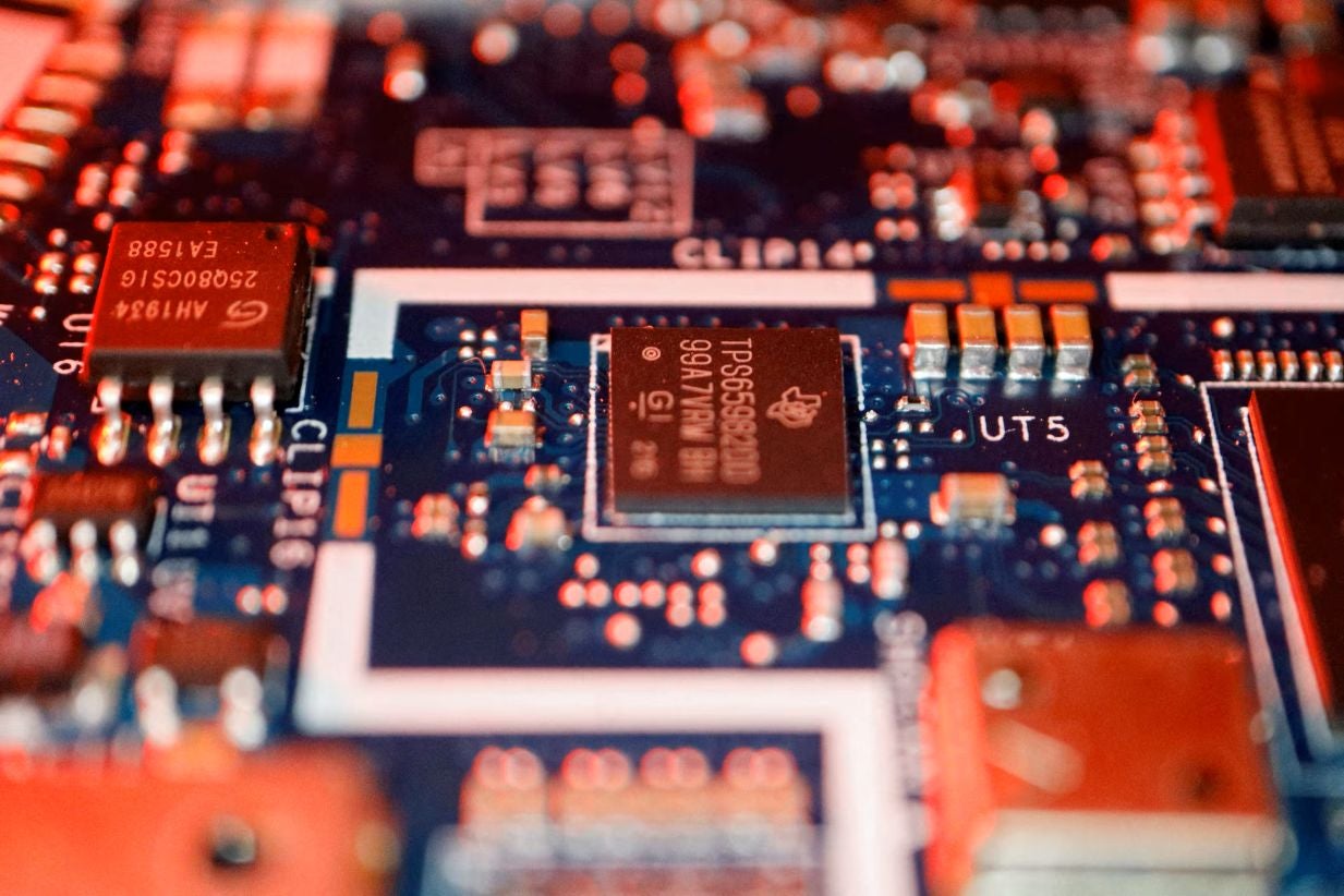 Justiça de Taiwan processa 10 pessoas por desvio de chips militares dos EUA para a China