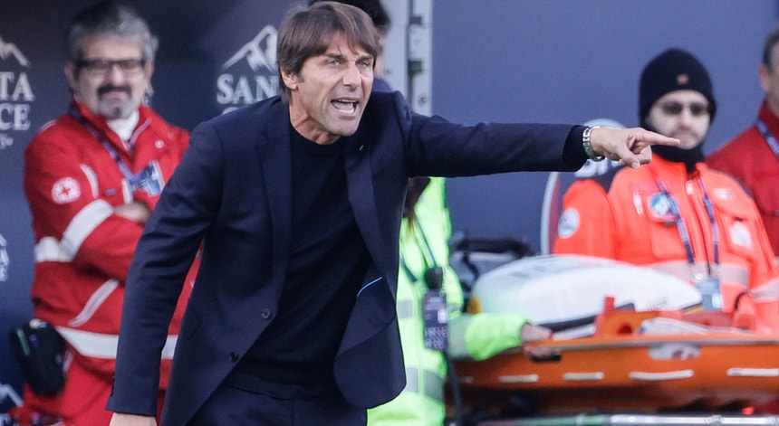 Nápoles a perder gás