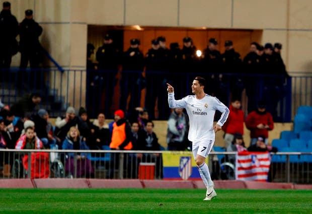 Ronaldo festeja um "bis" no Vicente Calderón - Susana Vera - REUTERS