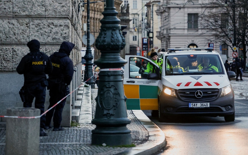Após tiroteio em Praga. Governo checo decreta dia de luto nacional