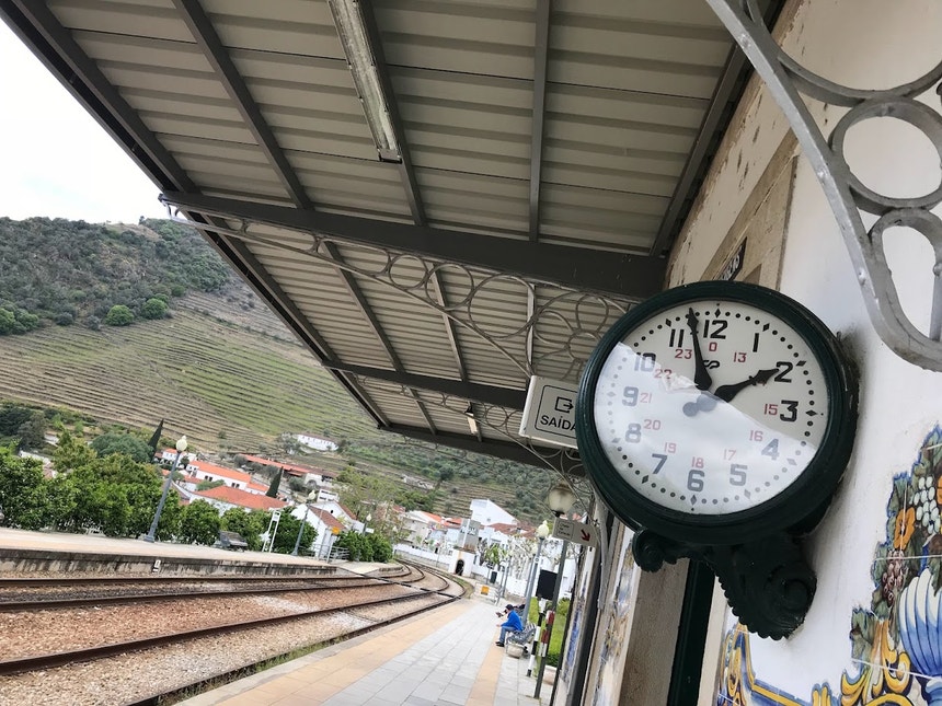 Imagem de Relógios adiantam uma hora na madrugada do próximo domingo