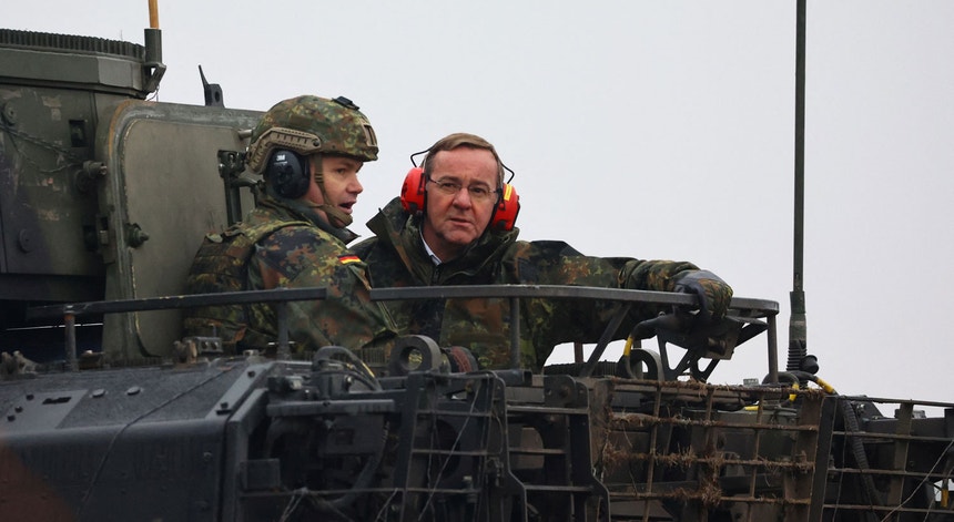 Ministro da Defesa da Alemanha, Boris Pistorius, afirma que 100 mil milhões de euros para o exército "não vão ser suficientes"
