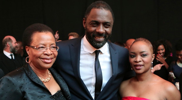 Idris Elba, com Graça e Jozina Machel (à dir.)
