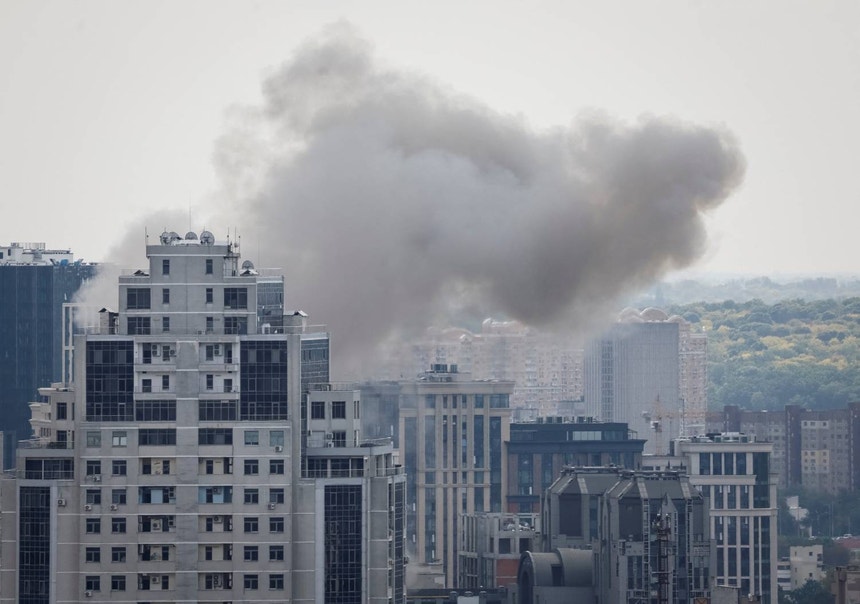 Drone russo cai junto à Embaixada de Portugal em Kiev