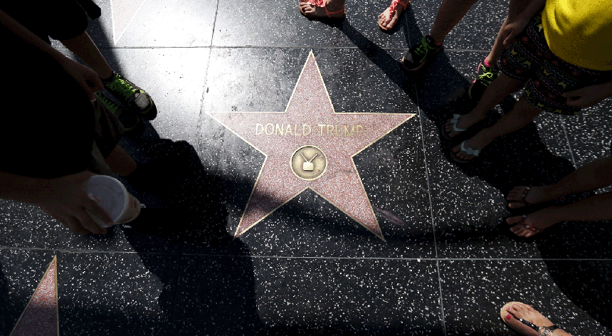 A Câmara de Comércio de Hollywood disse anteriormente que nunca removeriam uma estrela por fazerem parte do “tecido histórico” do passeio
