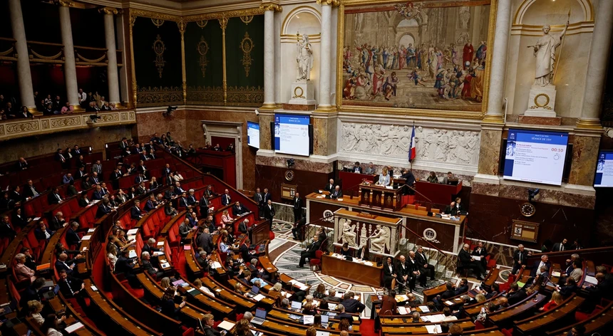 Imagem de Senado francês aprova projeto de lei que endurece penas para autores de distúrbios