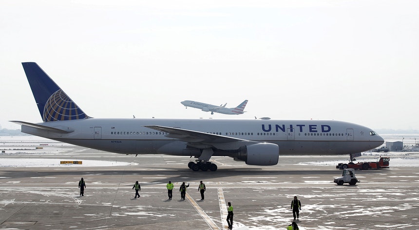 Um incêndio no motor de um Boeing 777 fez disparar o alarme no regulador norte-americano para a aviação
