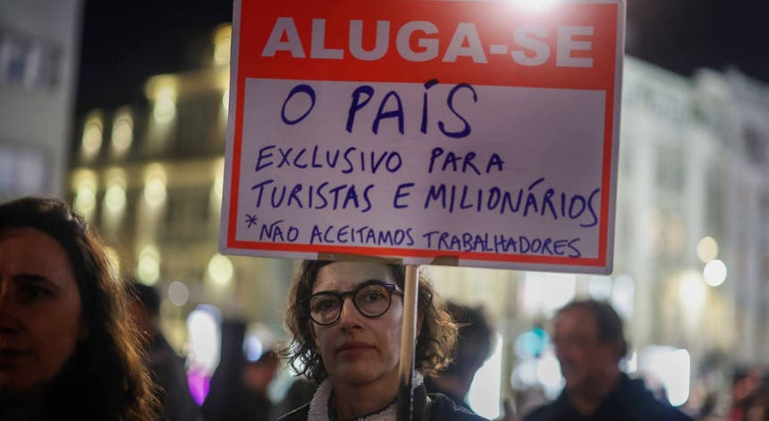 Imagem de Manifestantes pela habitação voltam a sair às ruas