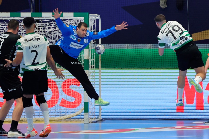 Imagem de Sporting sofre terceira derrota na `Champions` de andebol diante do Füchse Berlim