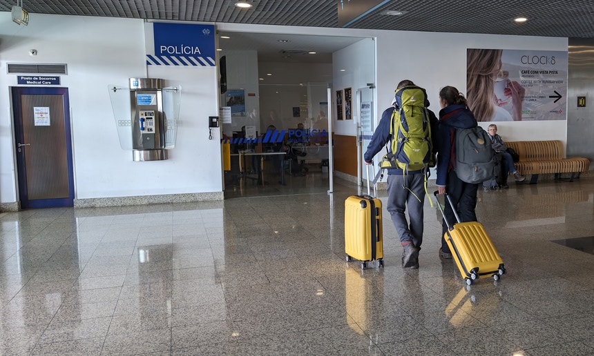 Imagem ilustrativa: Detenções nas fronteiras aéreas aumentam 34% e proibições de entrada duplicaram