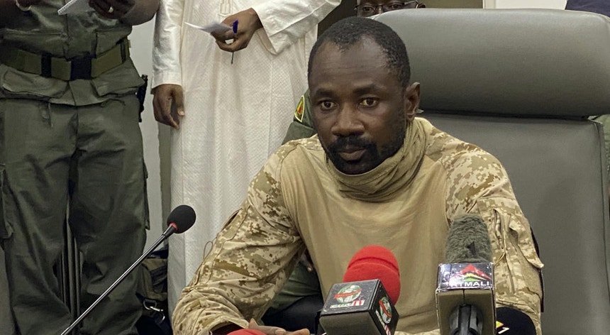 O coronel Assimi Goita que liderou a junta que derrubou o presidente Keita disse que o Mali já não tem o direito de errar
