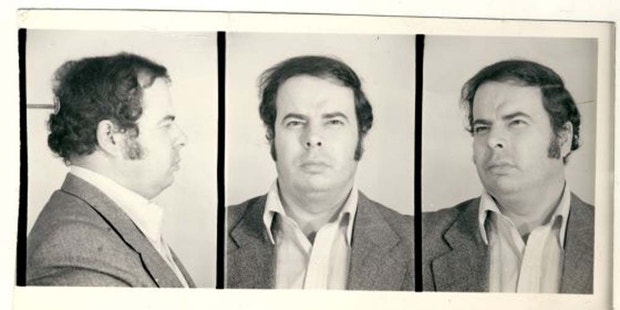 Fotos da ficha policial de Emilio Hellin em 1978, aquando da sua detenção

