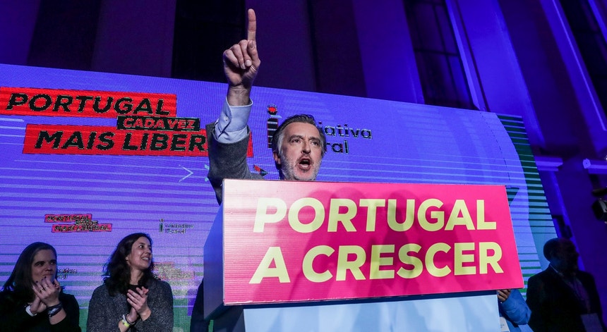 João Cotrim Figueiredo anuncia apoyo a Rui Rocha en elecciones anticipadas de IL